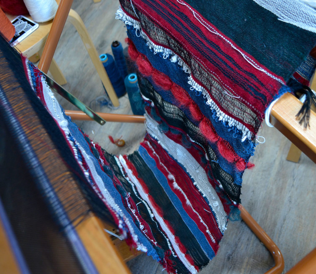 Jans woven cloth on the loom