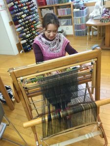 Hiromi weaving